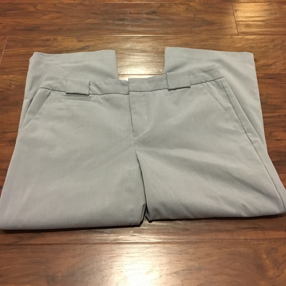 Daisy Fuentes Gray Capri Pants